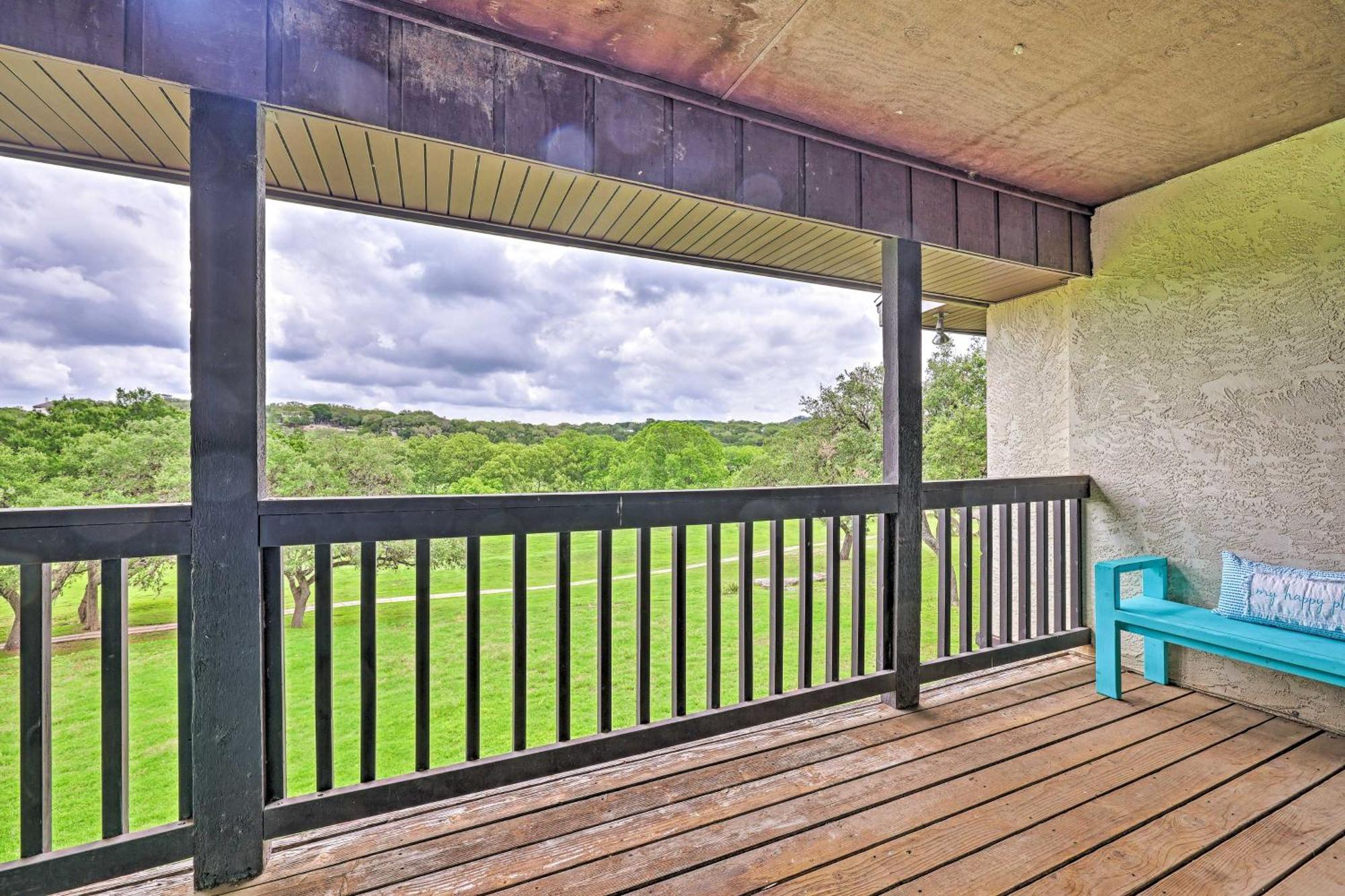Modern Lakeside Golf Course Retreat With Deck! Canyon Lake Exteriér fotografie